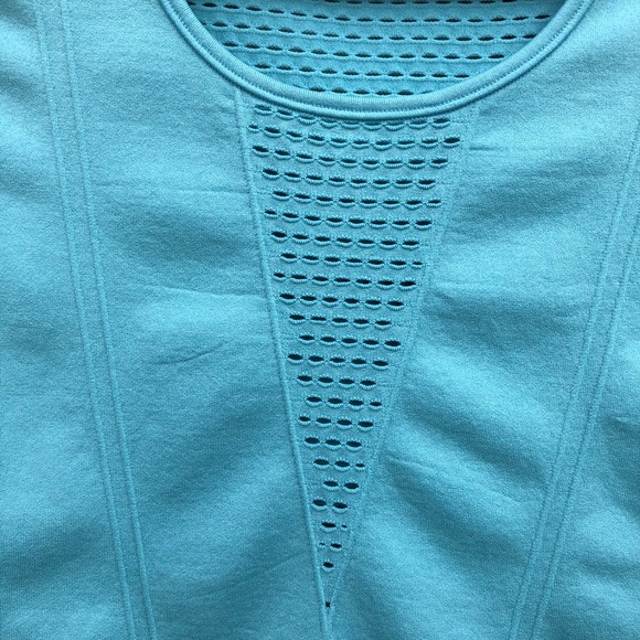 Fabletics | Arta seamless long sleeve athletic top - Picture 6 of 6